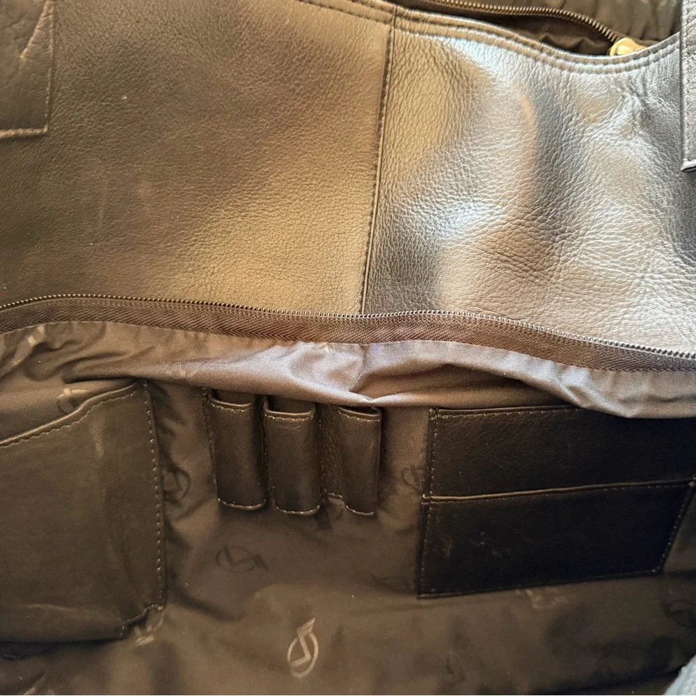 Classic Volare Group Black Leather Computer Bag
